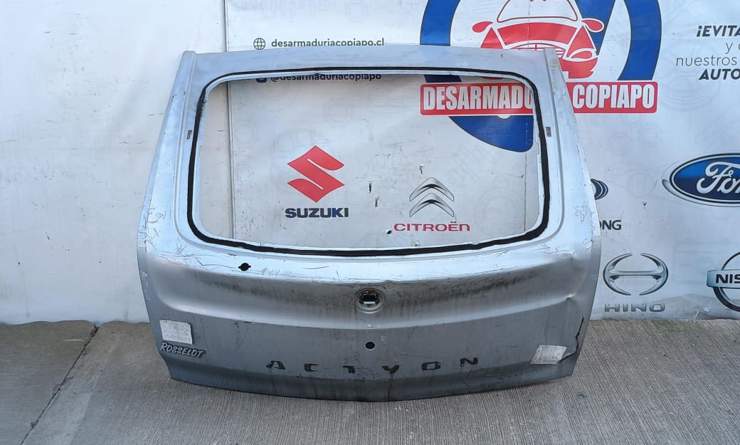 Tapa maleta / portalon ssangyong actyon 2007 2008 2009 2010 2011 2012