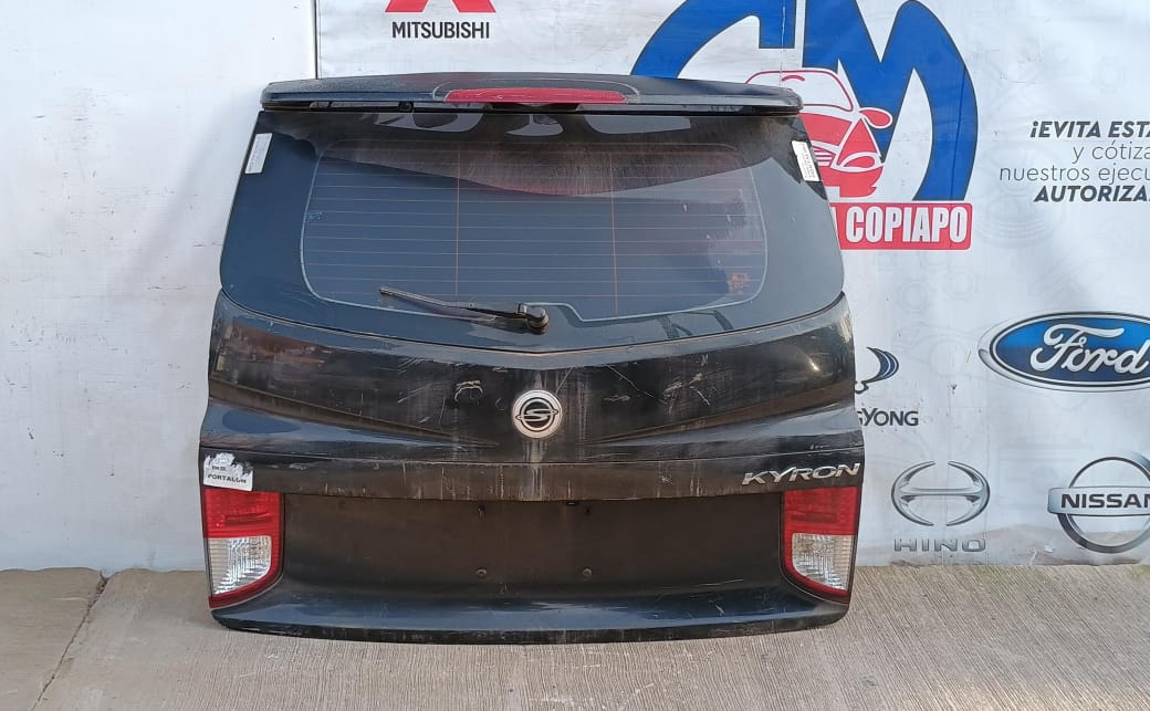 Tapa maleta / portalon ssangyong kyron 2006 2007