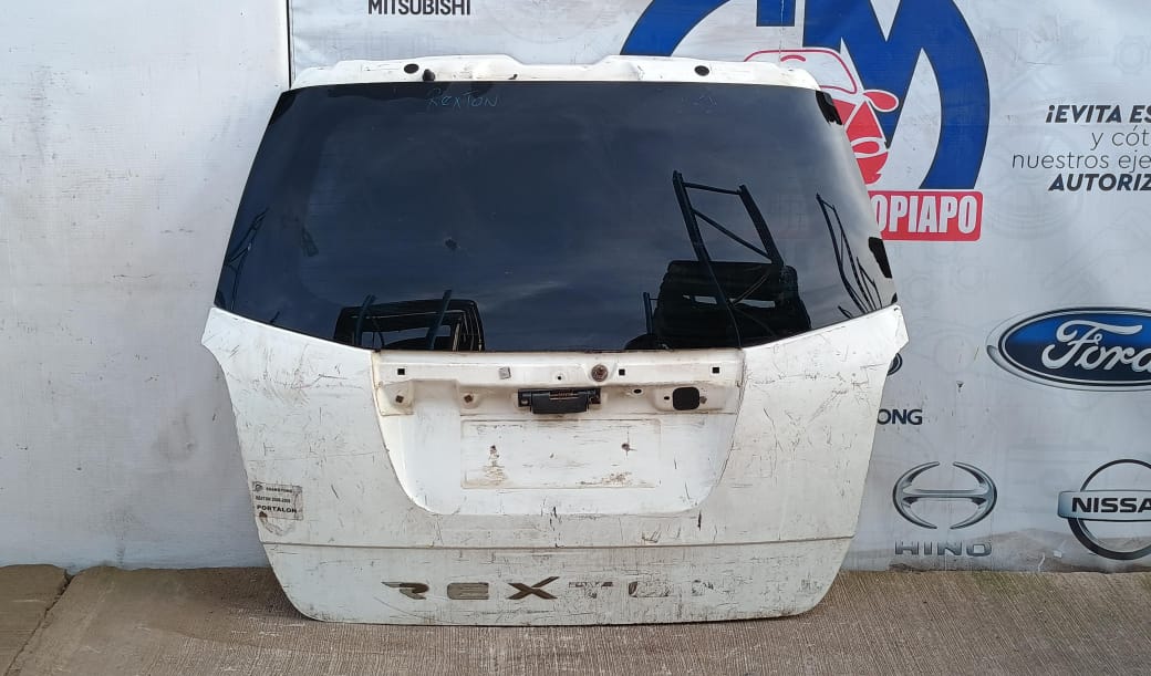 Tapa maleta / portalon ssangyong rexton 2006 2007 2008