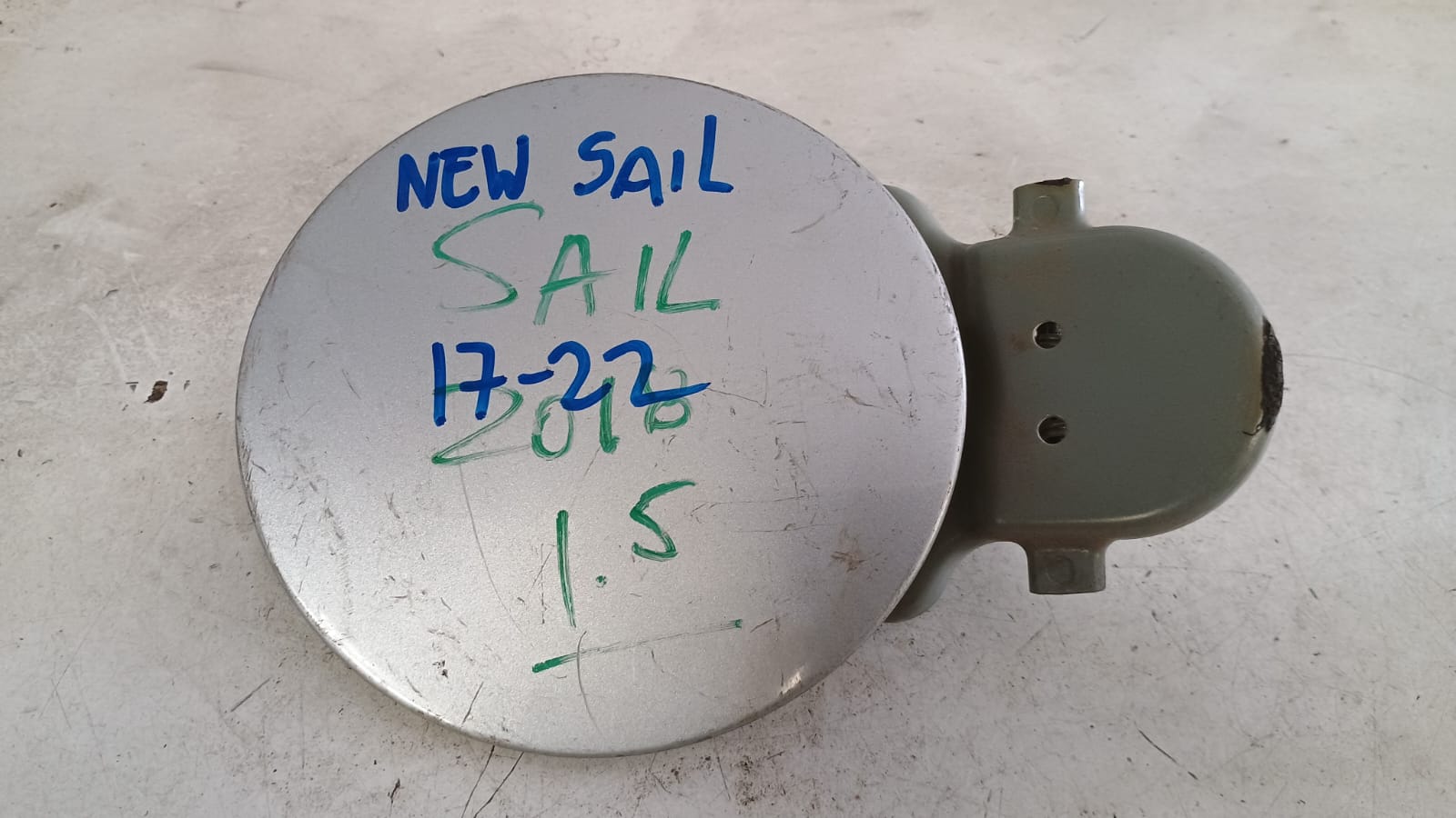 Tapa de bencina exterior chevrolet sail 2017 2018 2019 2020