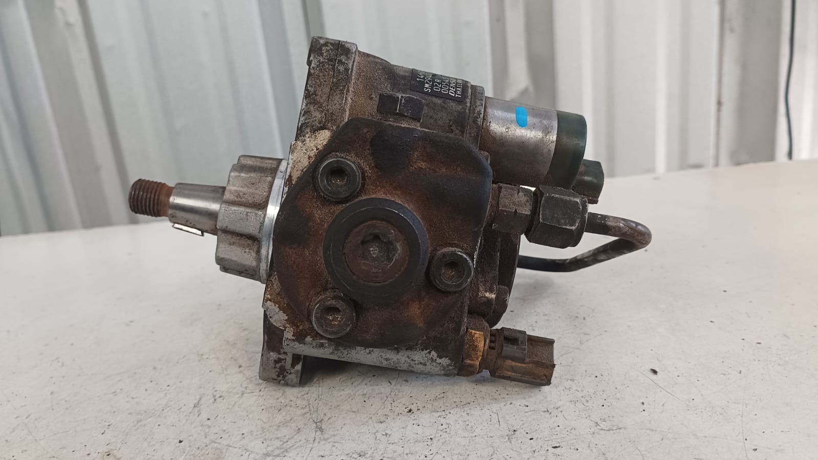 Bomba elevadora o inyectora de combustible mitsubishi l200 2012 2013 2014 2015