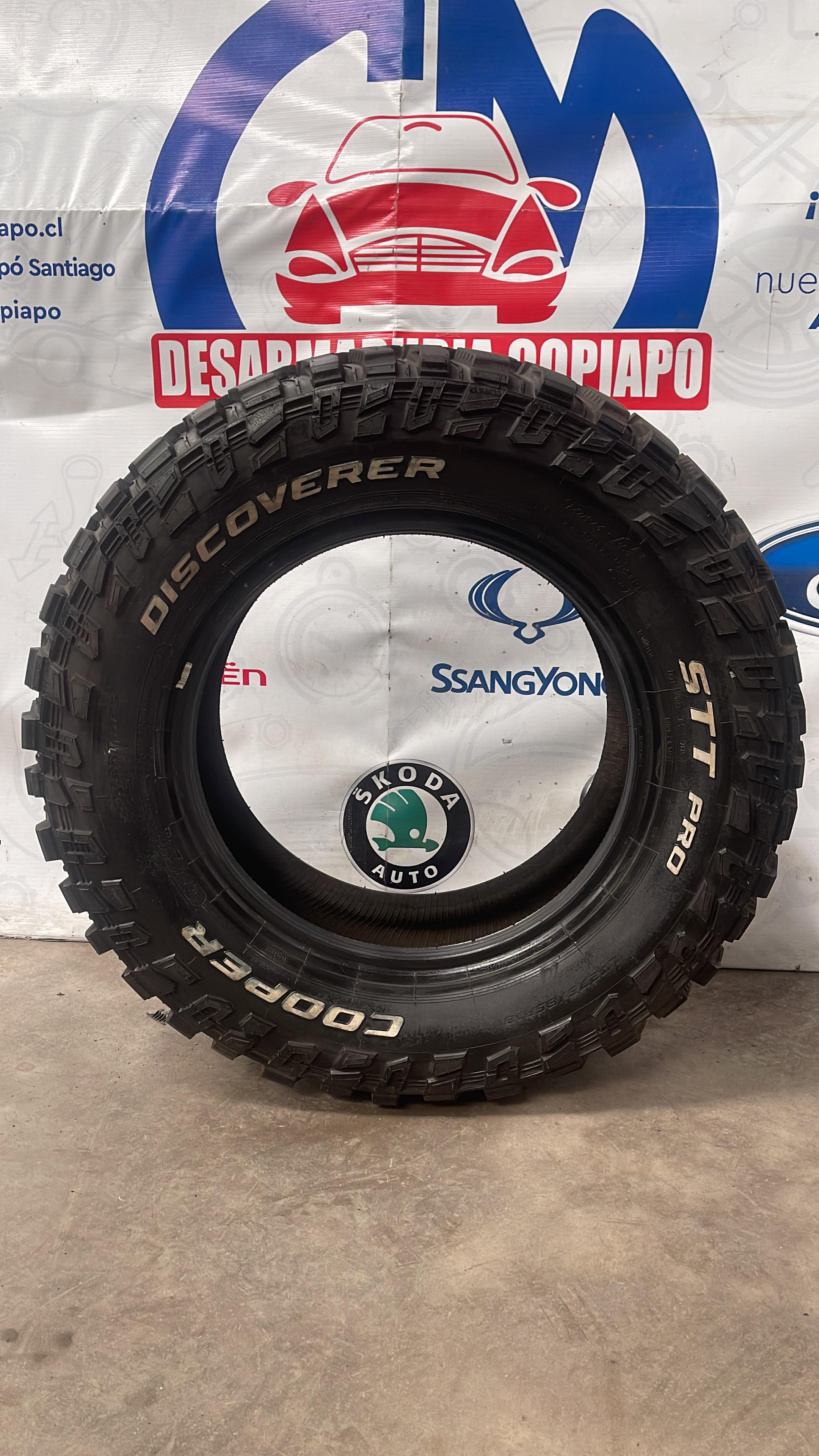 Neumatico toyota hilux