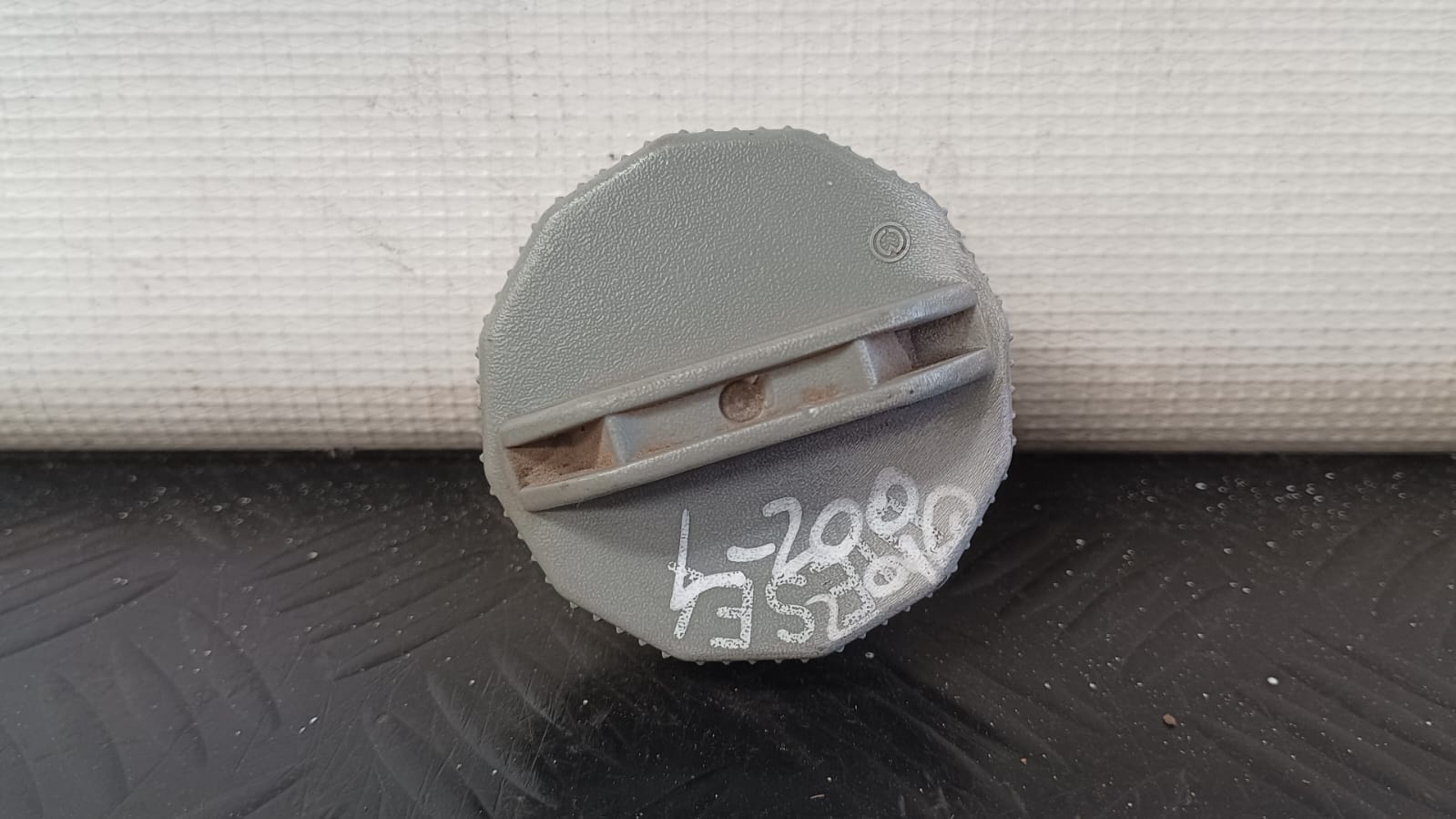 Tapa rosca interior de bencina mitsubishi l200