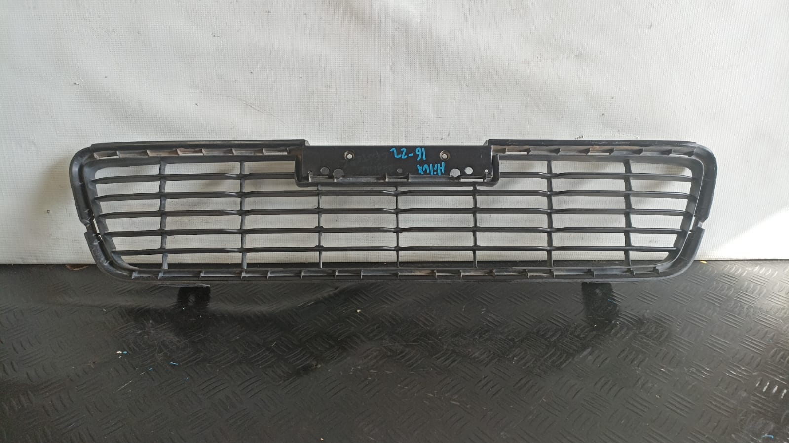 Rejilla parachoque central toyota hilux 2016 2017 2018 2019 2020 2021 2022