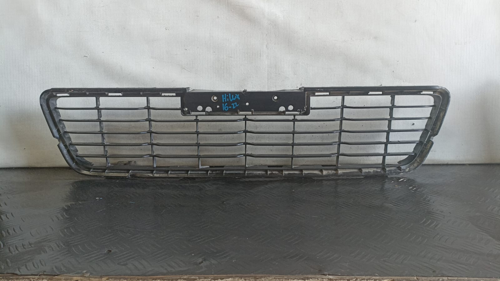 Rejilla parachoque central toyota hilux 2016 2017 2018 2019 2020 2021 2022