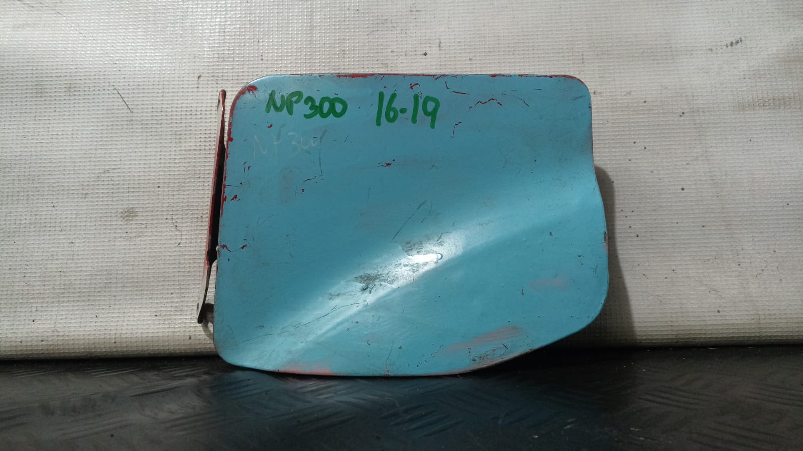 Tapa de bencina exterior nissan np300 2016 2017 2018 2019