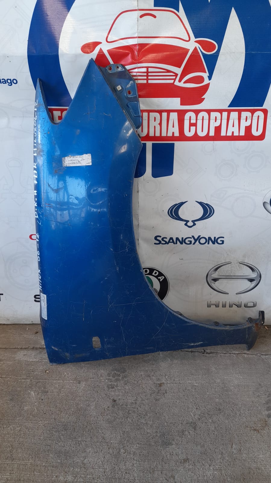 Tapabarro derecho toyota hilux 2006 2007 2008 2009 2010 2011 2012