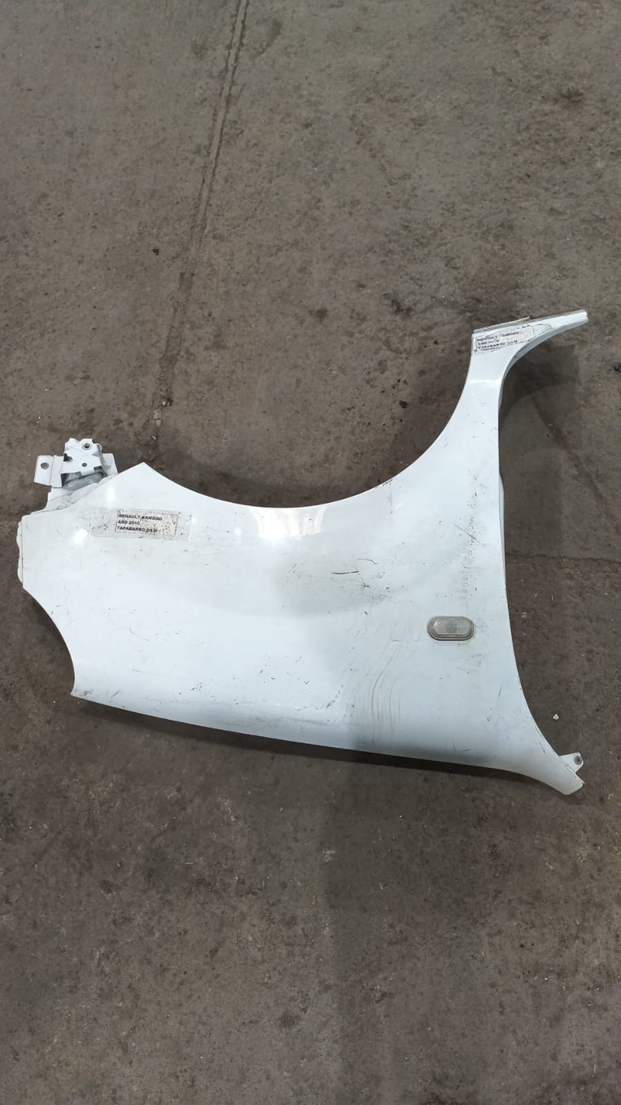 Tapabarro derecho renault kangoo 2010 2011 2012 2013