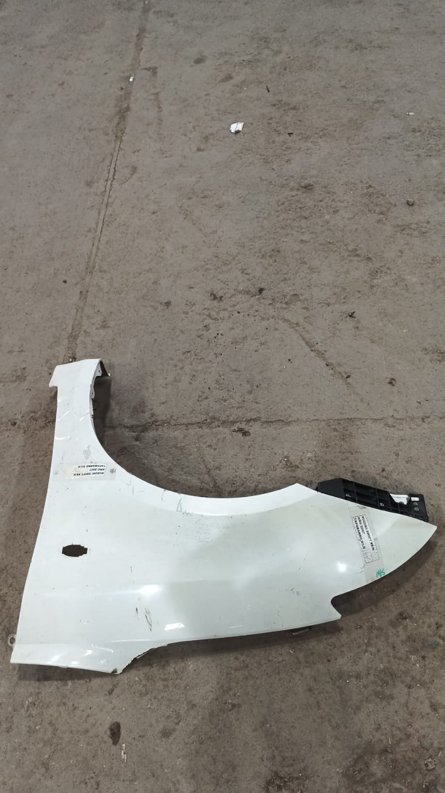 Tapabarro izquierdo suzuki swift 2007 2008 2009 2010