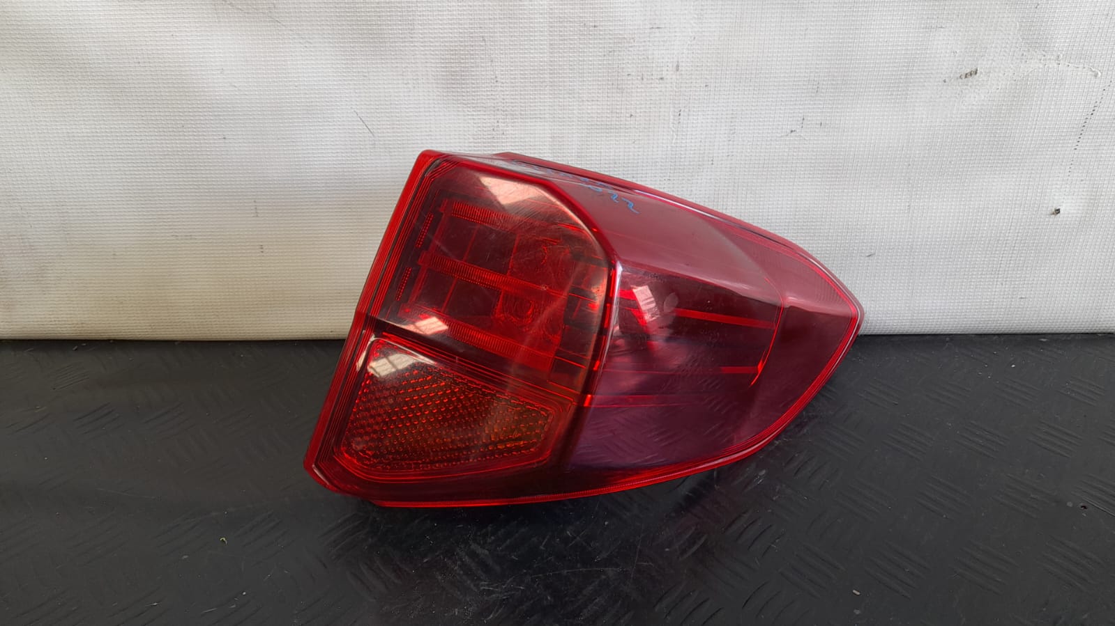 Foco trasero derecho suzuki vitara