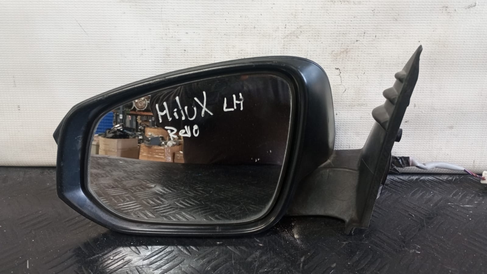 Espejo puerta izquierdo toyota hilux 2016 2017 2018 2019