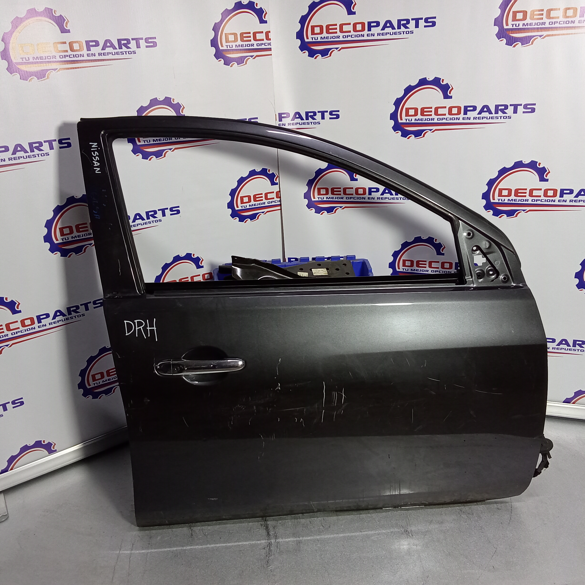 Puerta delantera derecha nissan versa 2016 2017