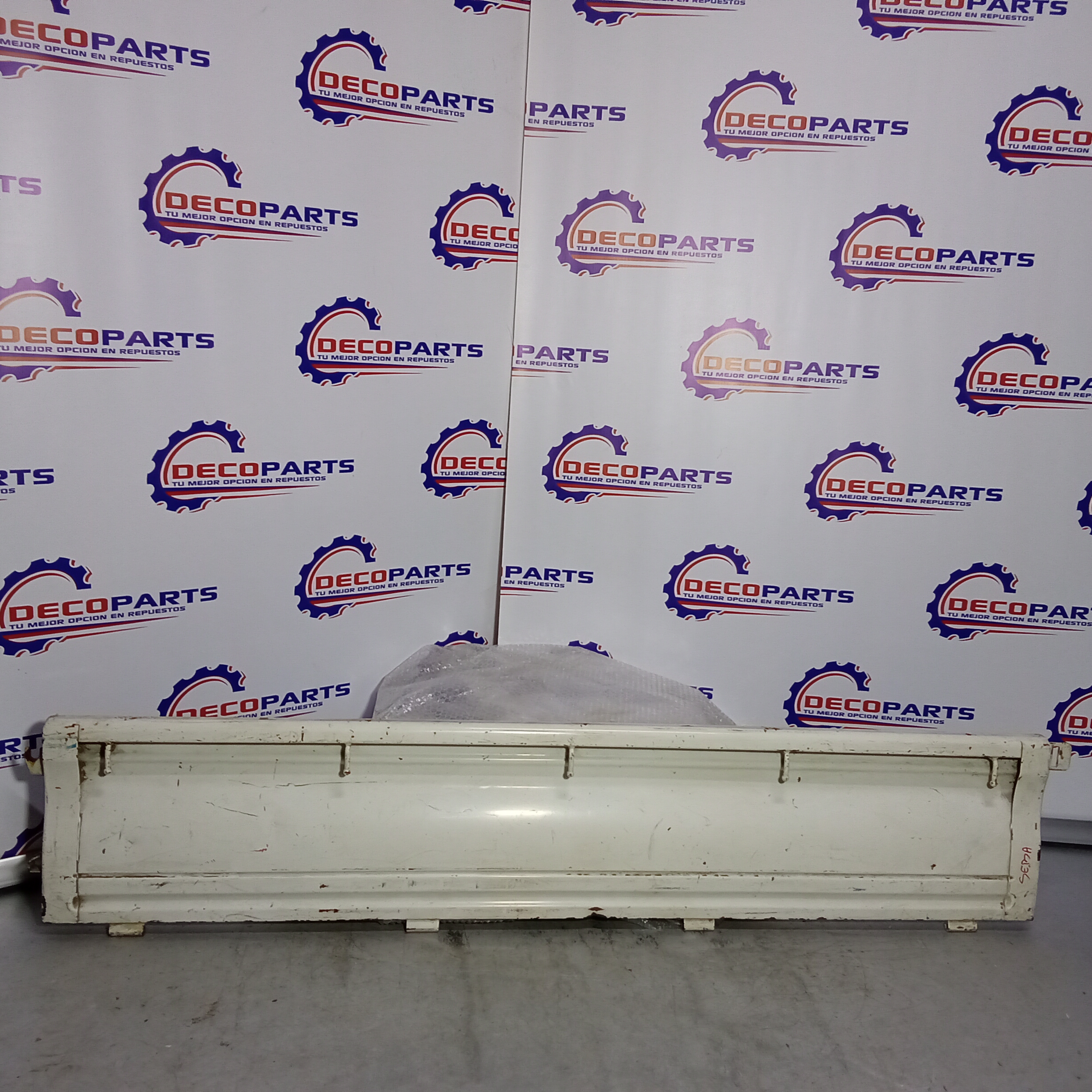 Costado trasero derecho pick up kia frontier 2015 2016 2017