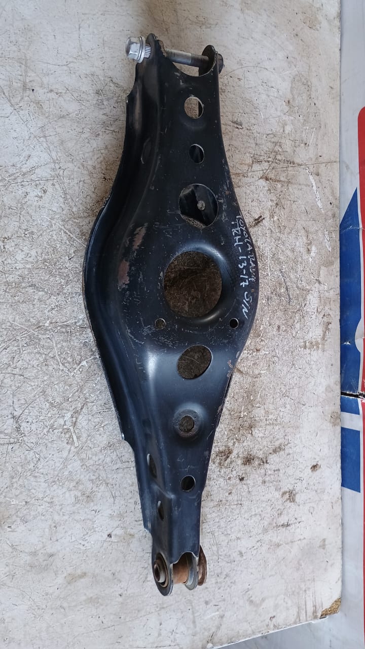 Bandeja trasera derecha inferior toyota rav4 2013 2014 2015 2016 2017