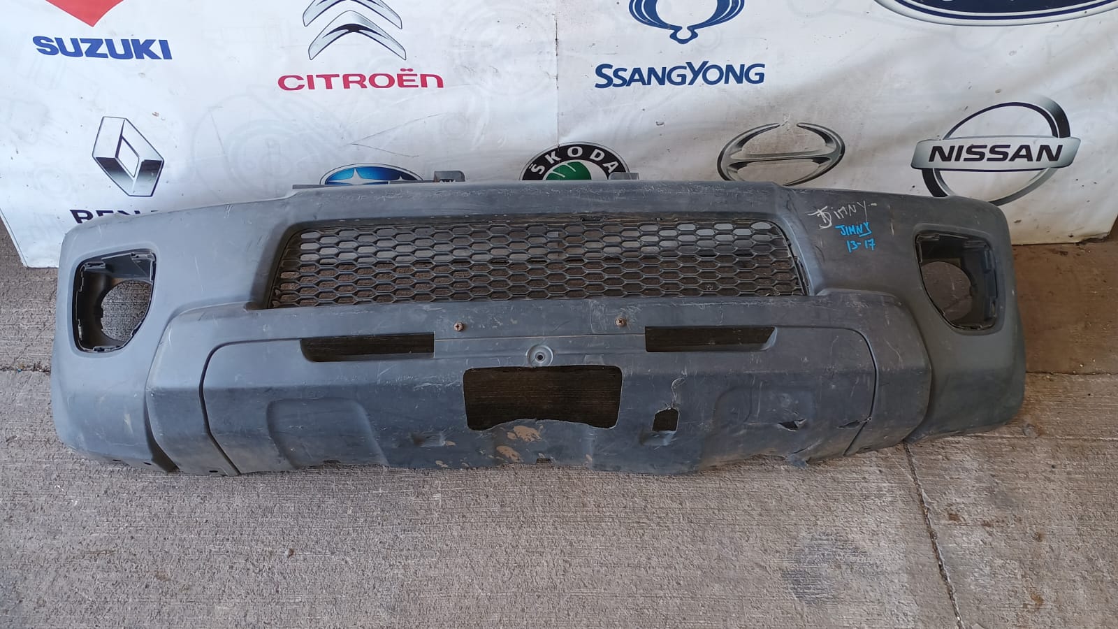 Parachoque delantero suzuki jimny 2013 2014 2015 2016 2017