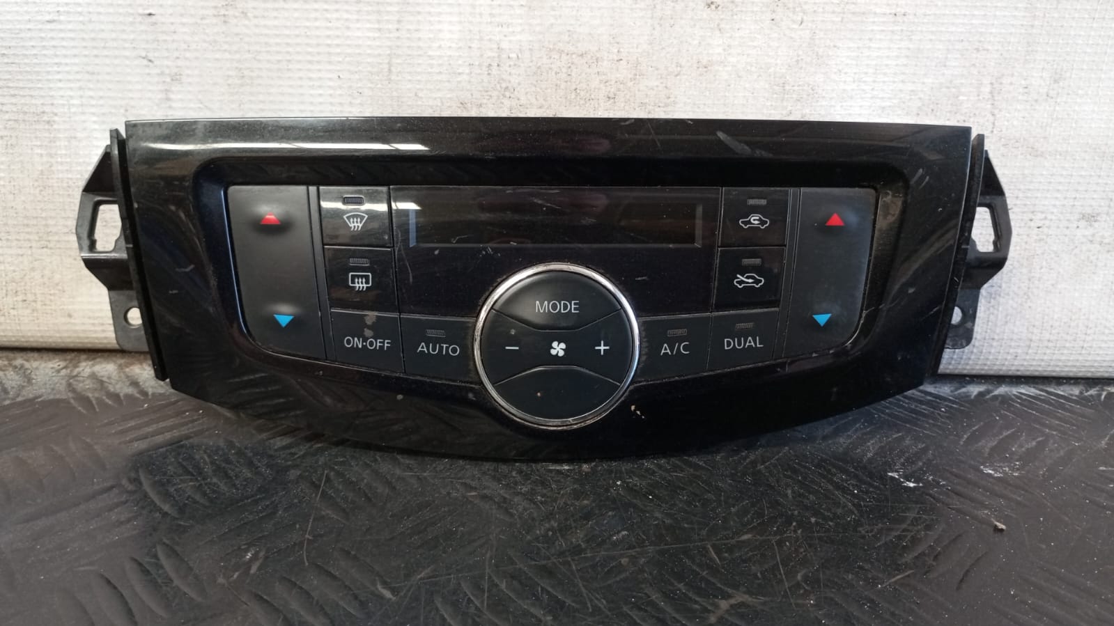 Comando de calefaccion delantero nissan np300 2015 2016 2017 2018 2019 2020