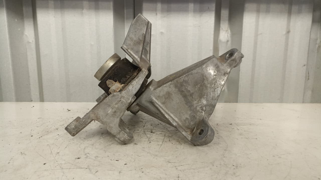 Soporte de motor izquierdo nissan versa 2012 2013 2014 2015 2016 2017 2018 2019