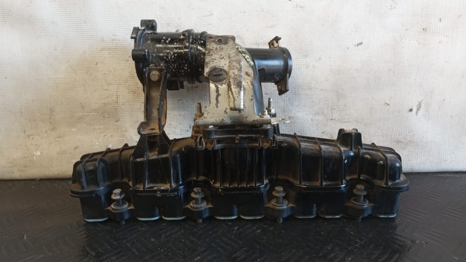 Multiple admision mazda bt50