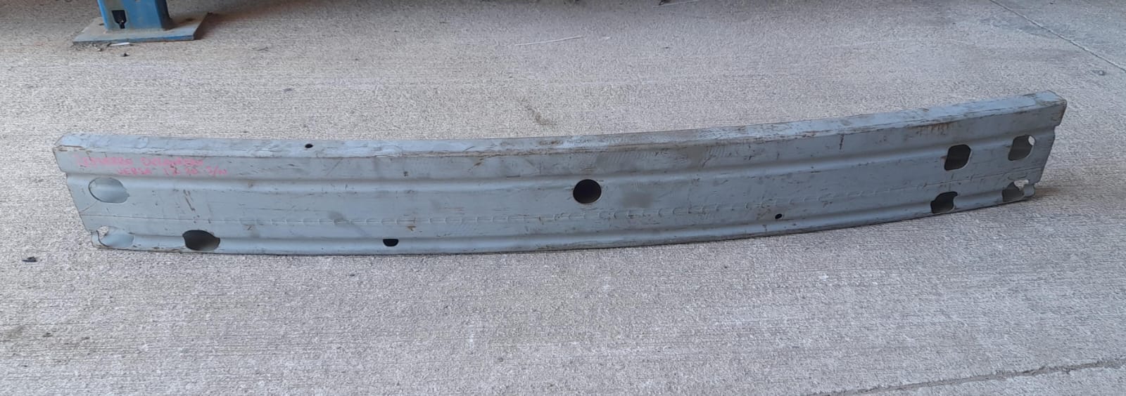 Refuerzo parachoque delantero nissan versa 2012 2013 2014 2015 2016 2017 2018 2019