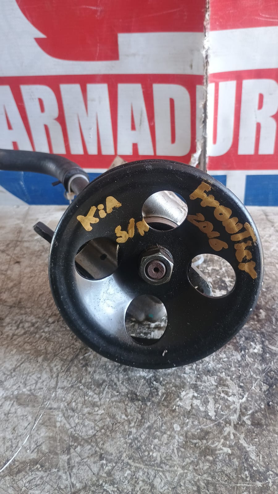 Bomba de direccion kia frontier
