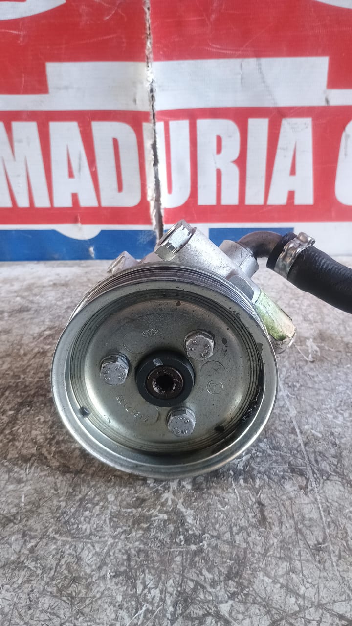 Bomba de direccion peugeot bipper