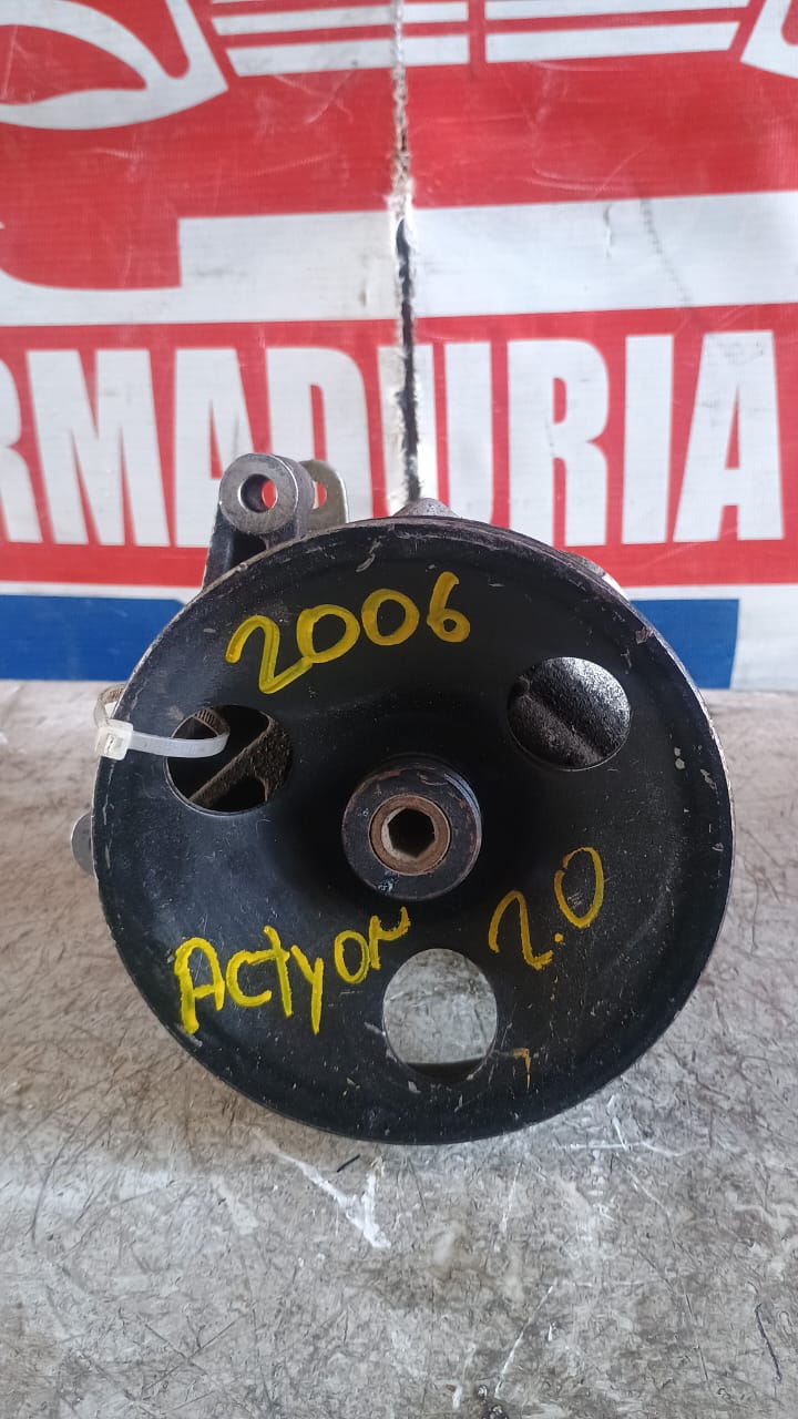 Bomba de direccion ssangyong actyon