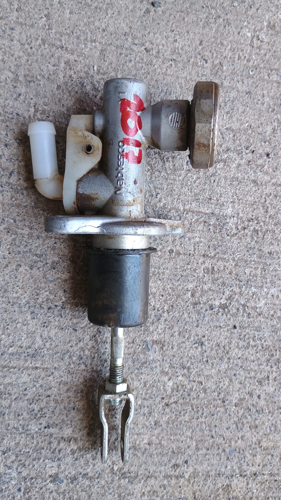 Bomba de embrague nissan np300