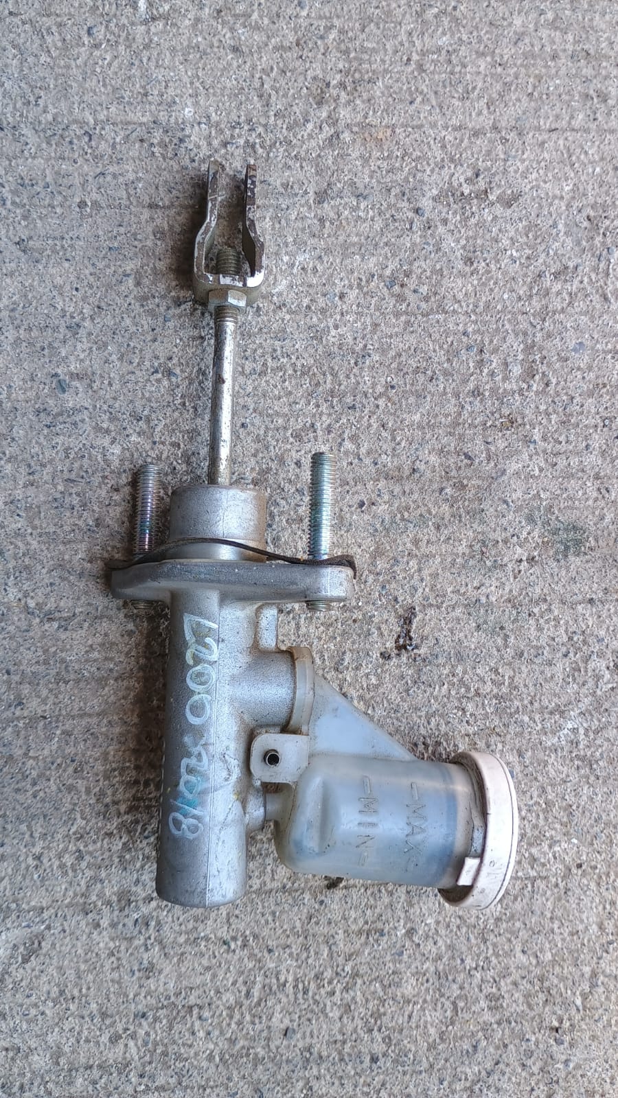 Bomba de embrague mitsubishi l200