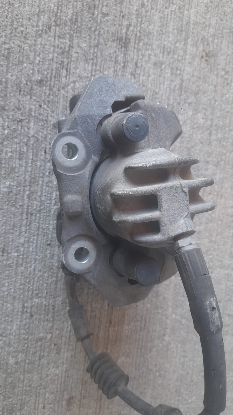 Caliper delantero derecho peugeot partner 2013 2014 2015 2016 2017 2018