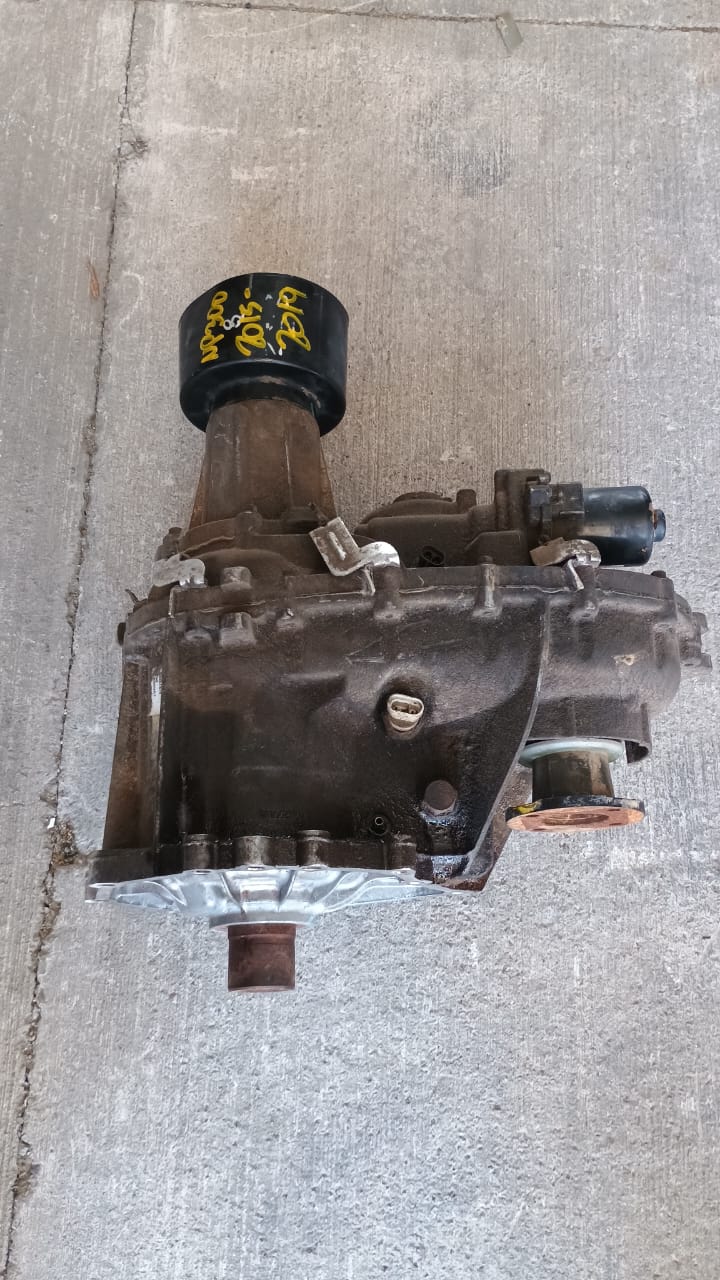 Caja transferencia 4x4 (transfer) nissan np300 2015 2016 2017 2018 2019