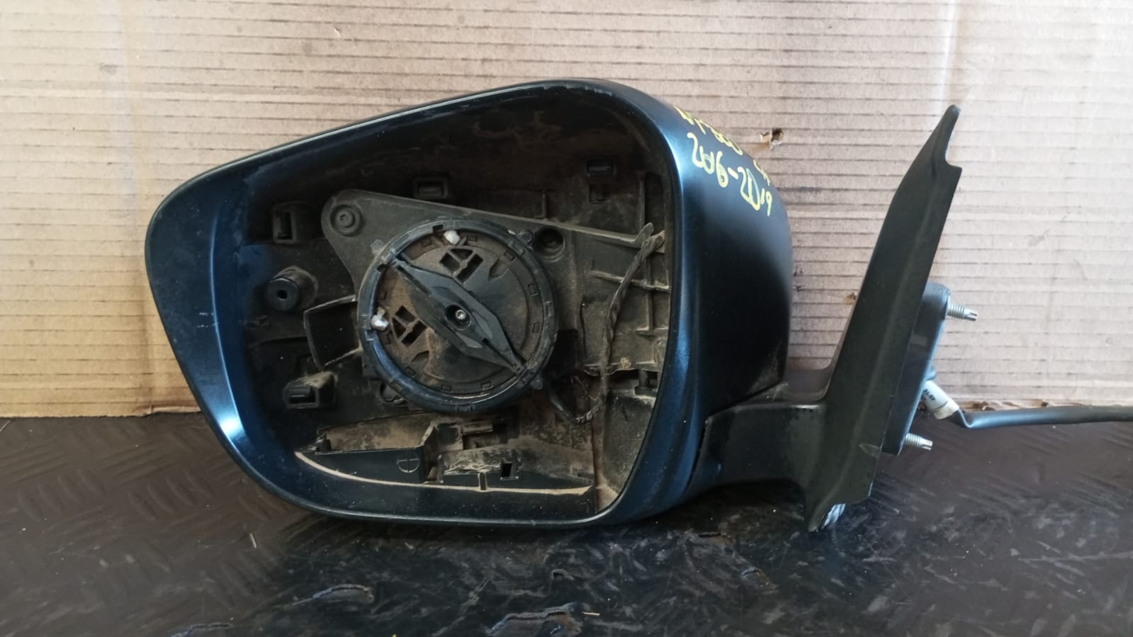 Espejo puerta izquierdo nissan np300 2016 2017 2018 2019 2020