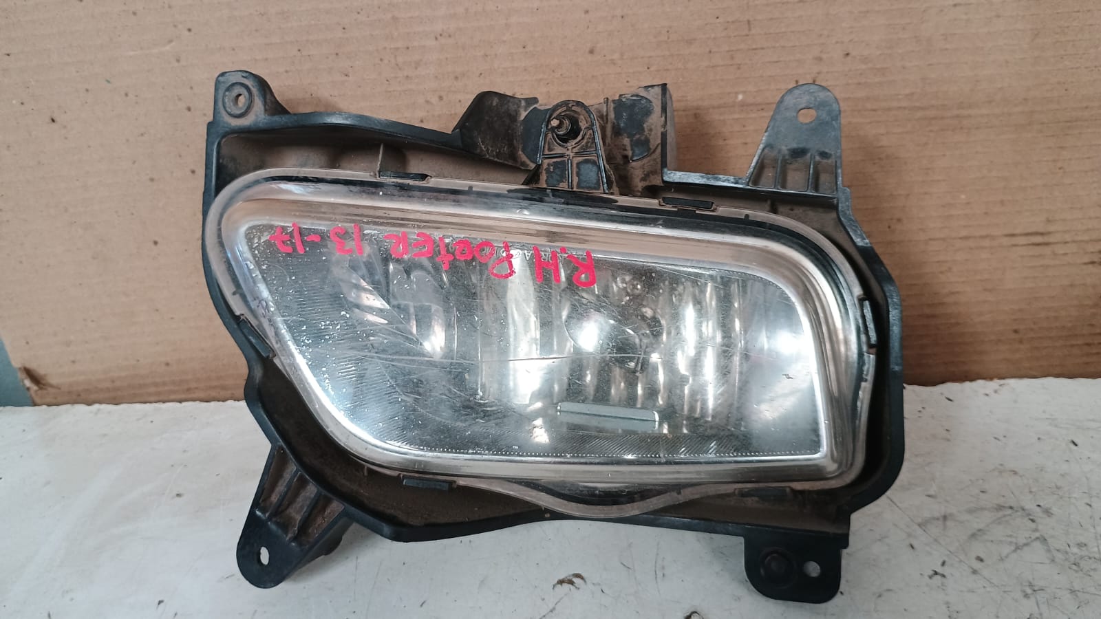 Neblinero derecho hyundai porter 2013 2014 2015 2016 2017