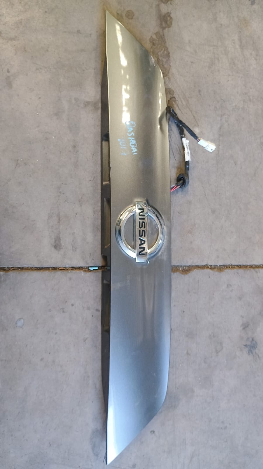 Moldura portalon trasero nissan qashqai