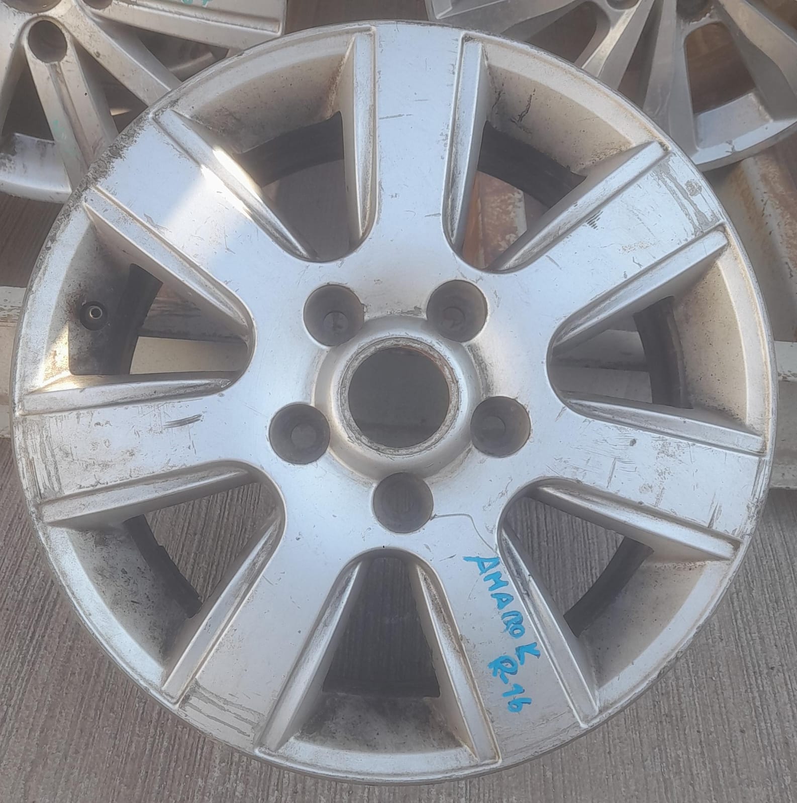 Llanta de aluminio volkswagen amarok