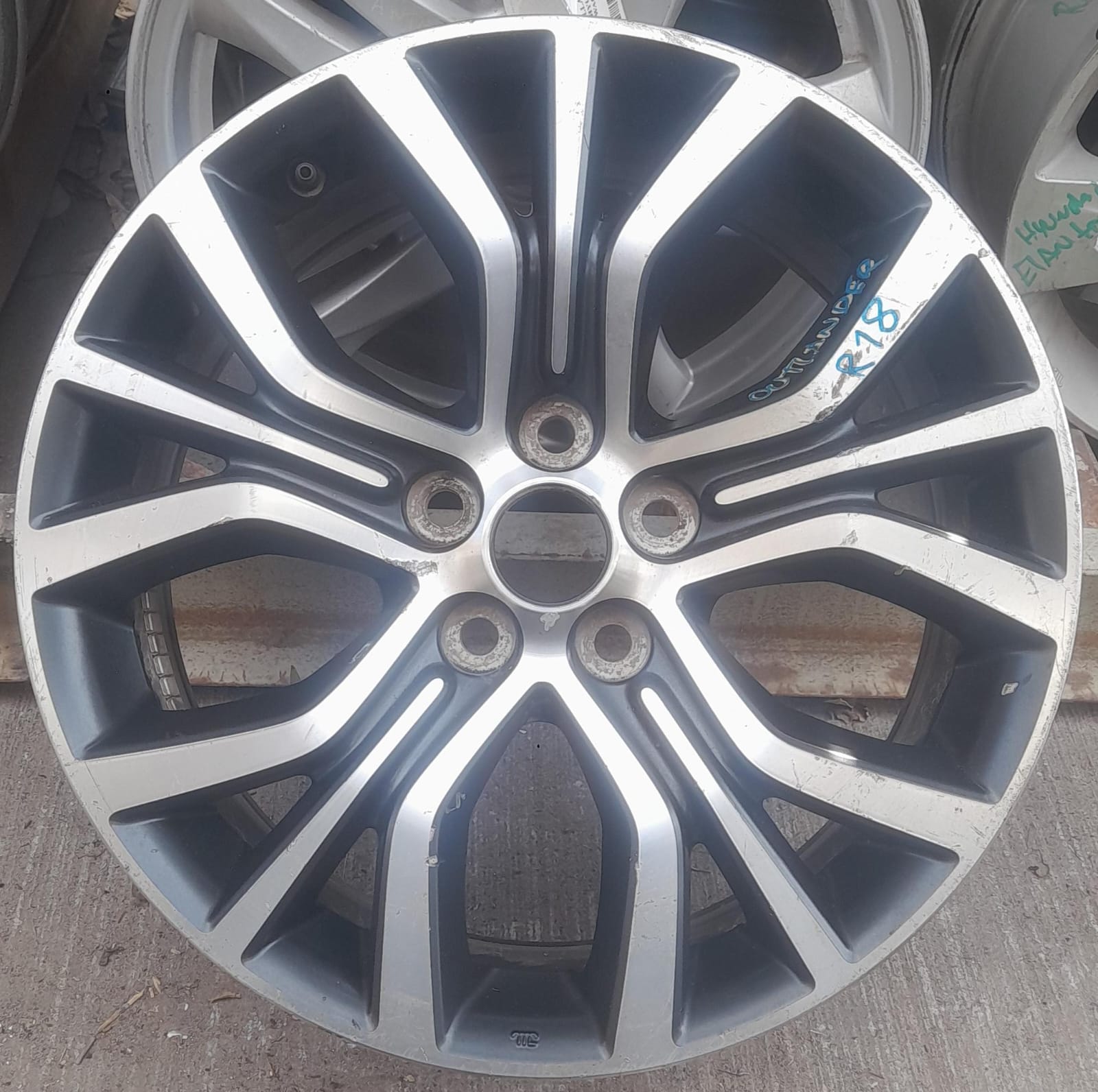 Llanta de fierro mitsubishi outlander