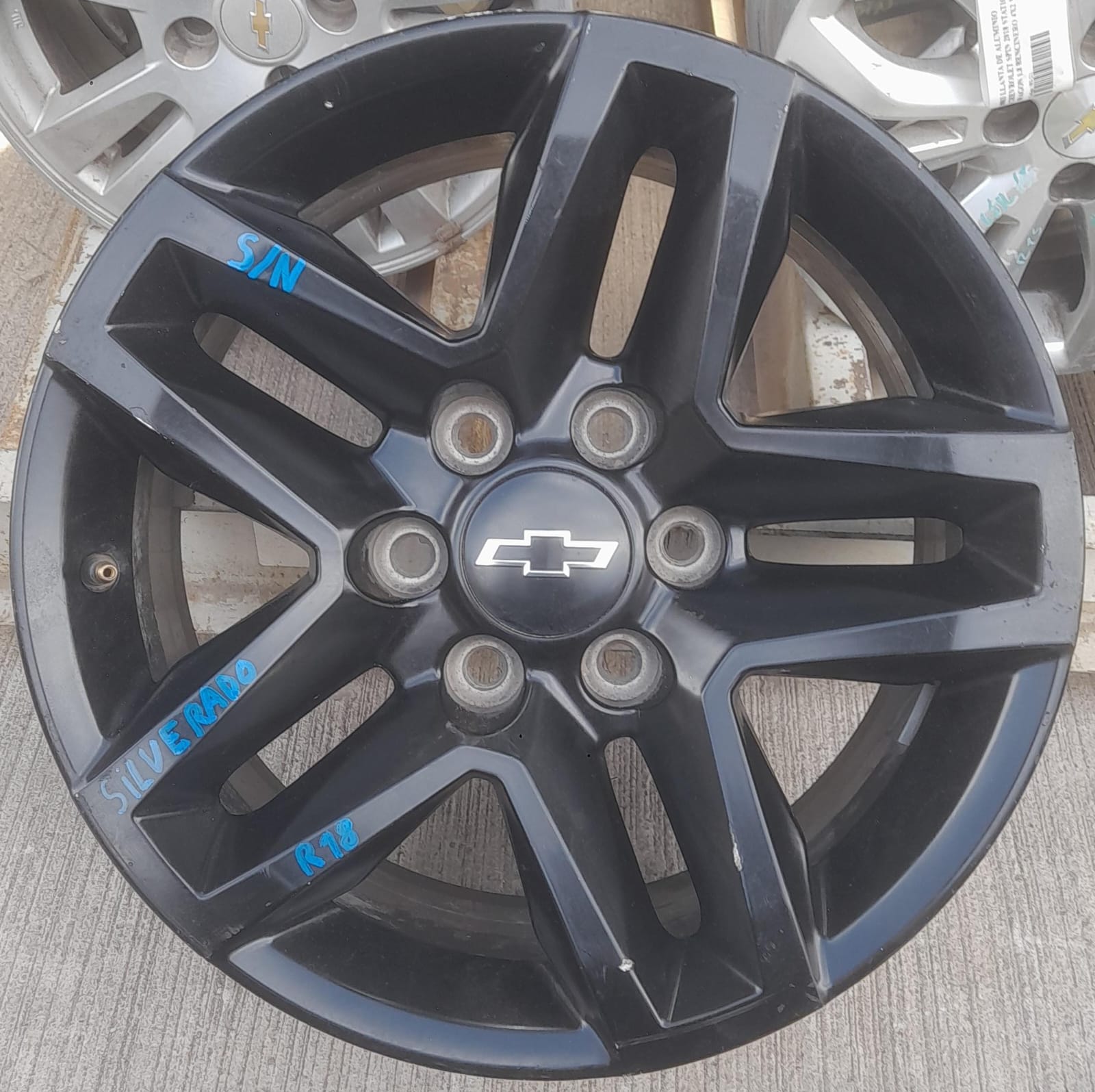 Llanta de fierro chevrolet silverado