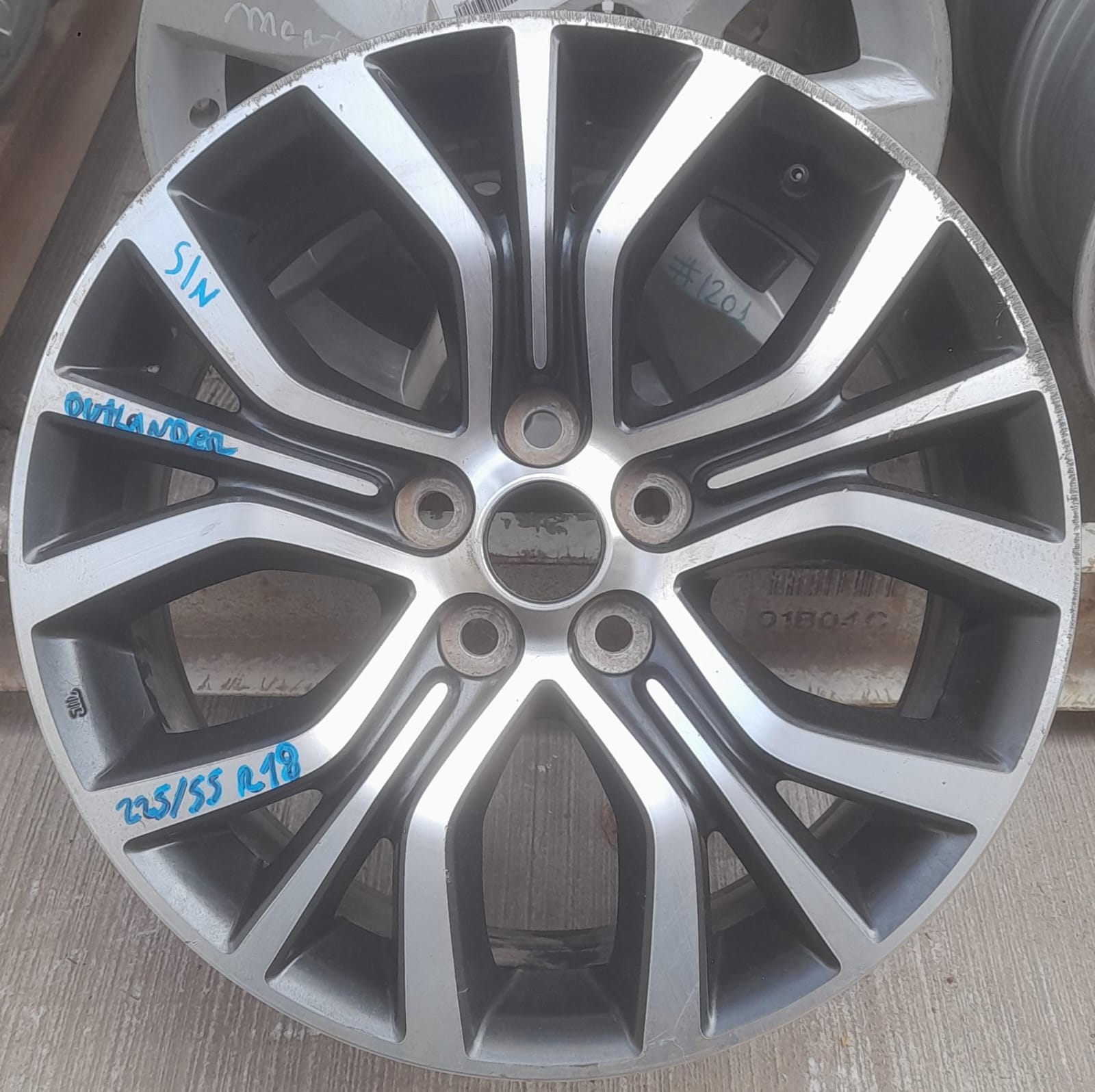 Llanta de fierro mitsubishi outlander