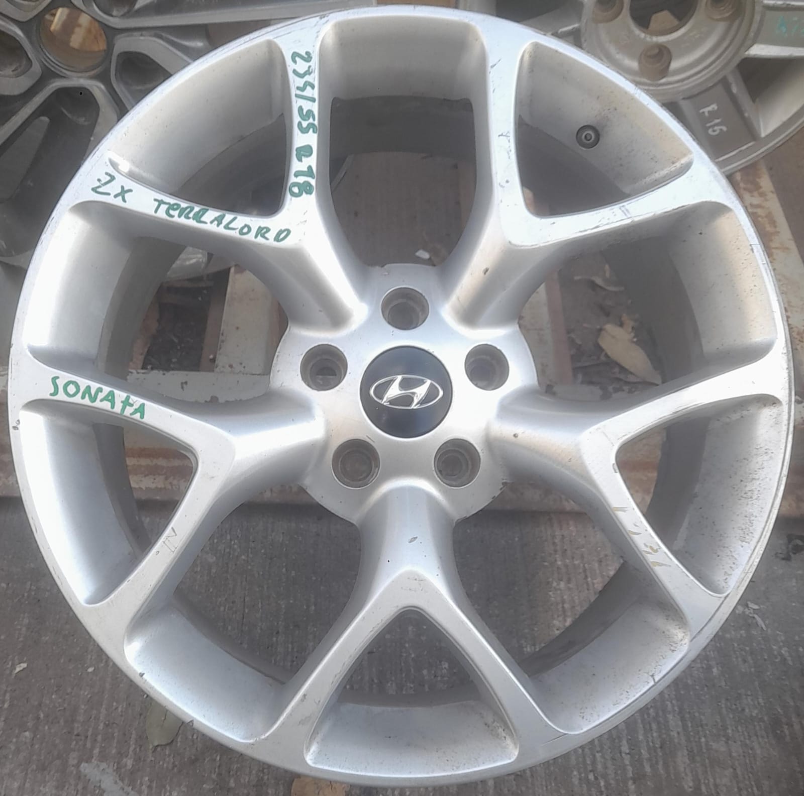 Llanta de aluminio hyundai sonata