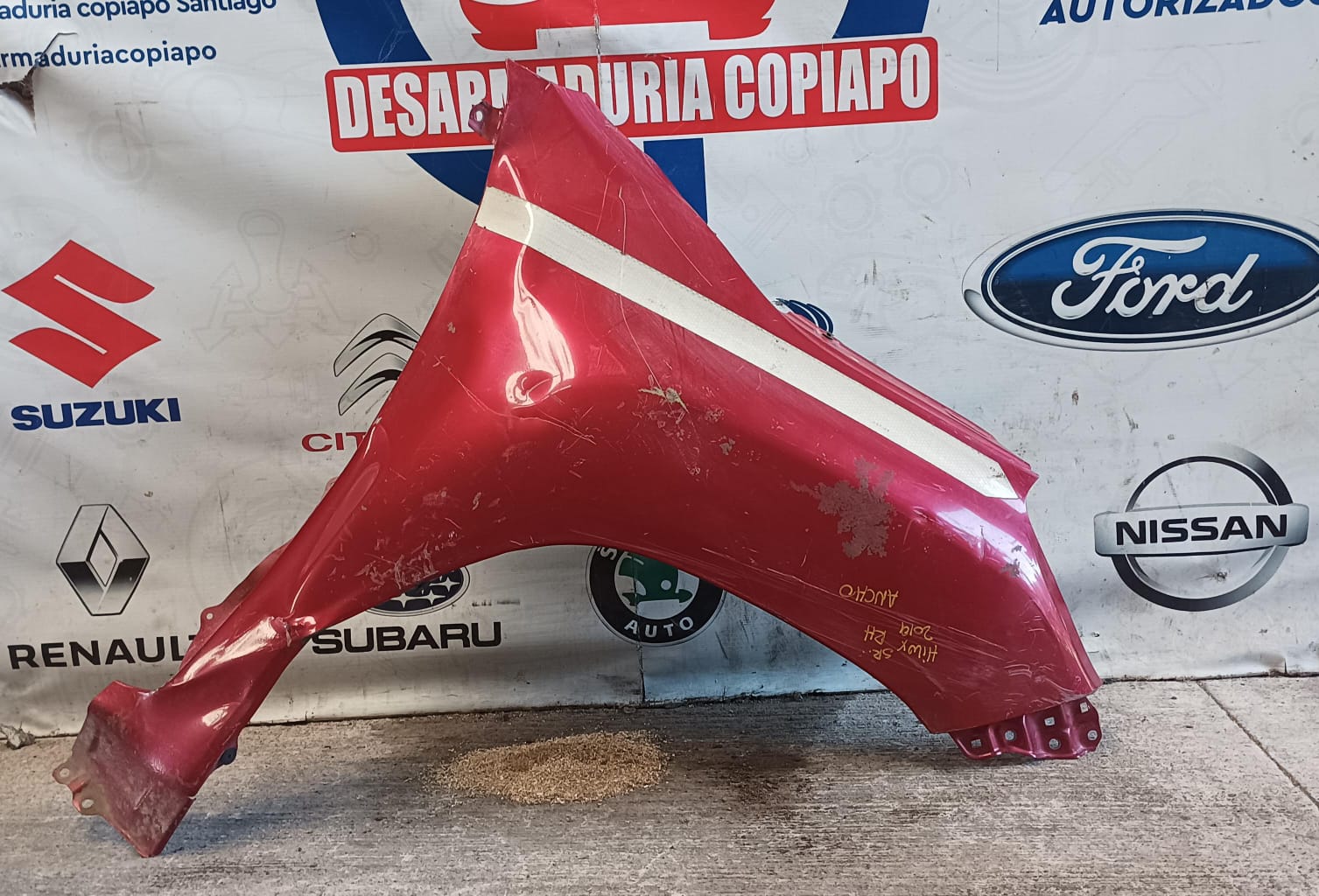 Tapabarro derecho toyota hilux 2016 2017 2018 2019 2020