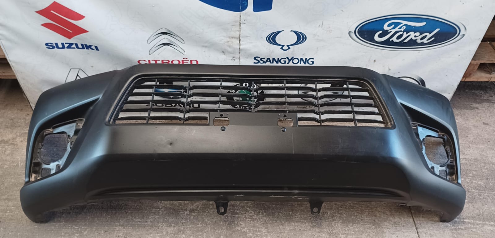 Parachoque delantero toyota hilux 2016 2017 2018 2019 2020