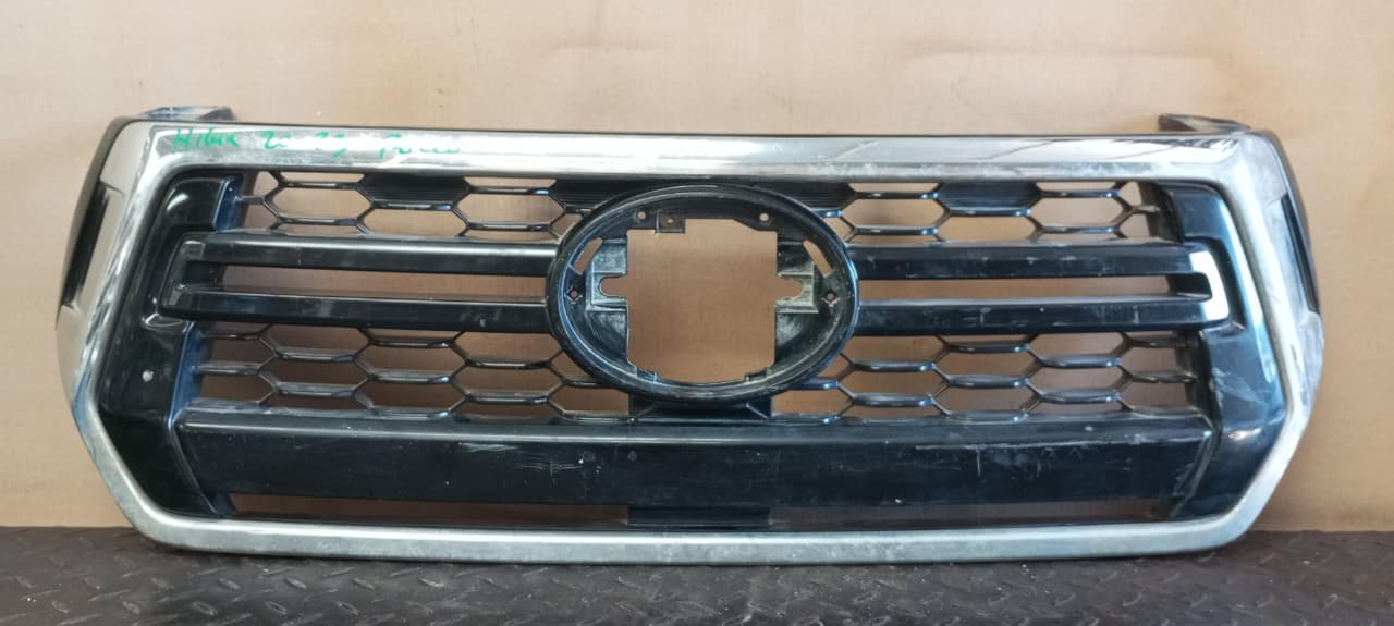 Mascara toyota hilux 2020 2021 2022 2023