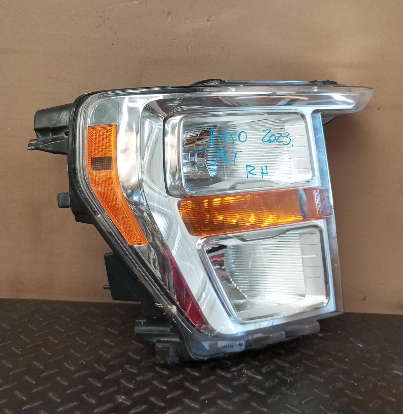 Optico derecho ford f150