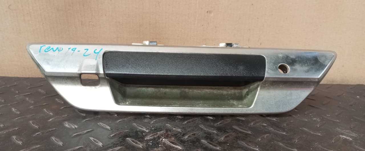 Manilla de maleta / portalon toyota hilux 2020 2021 2022 2023 2024