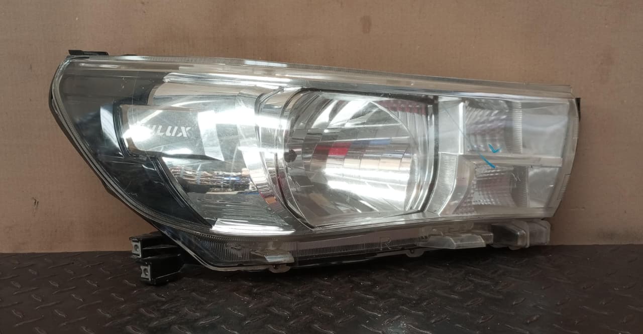 Optico derecho toyota hilux 2016 2017 2018 2019 2020