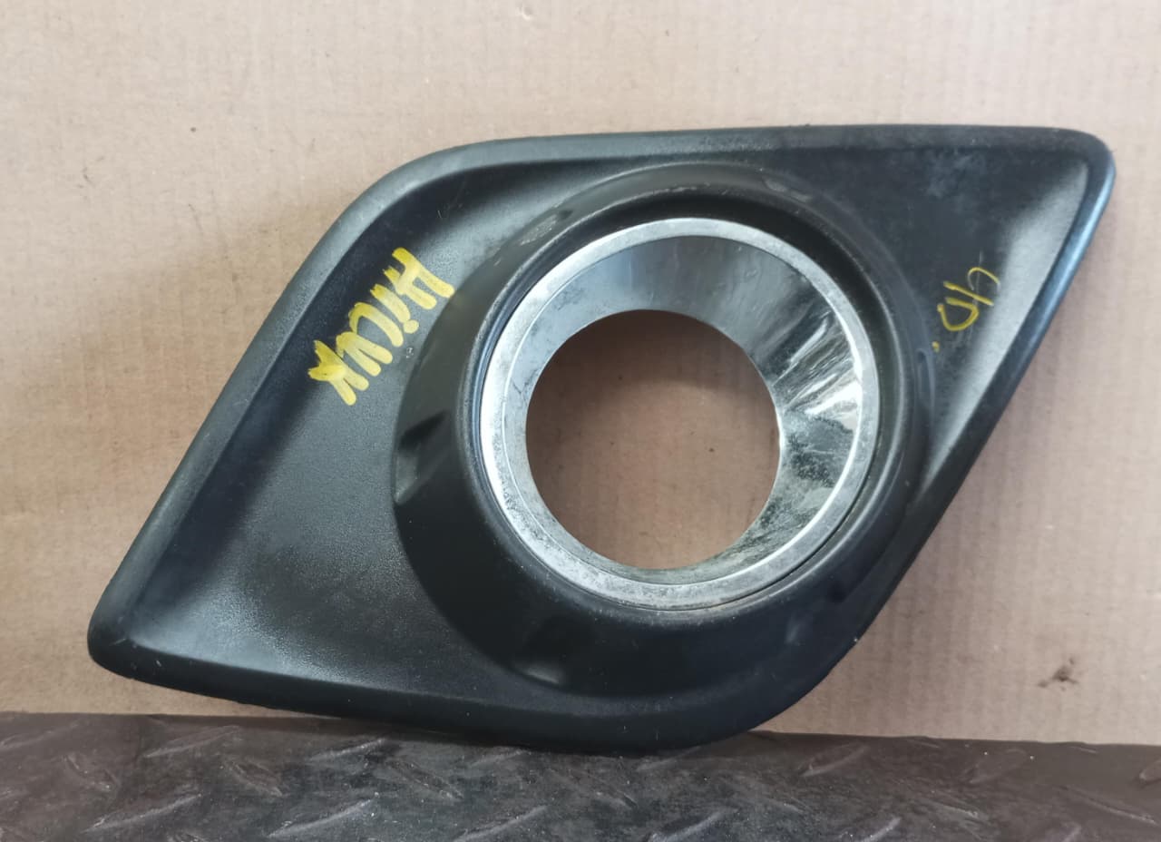 Bisel de neblinero izquierdo toyota hilux 2016 2017 2018 2019 2020 2021 2022