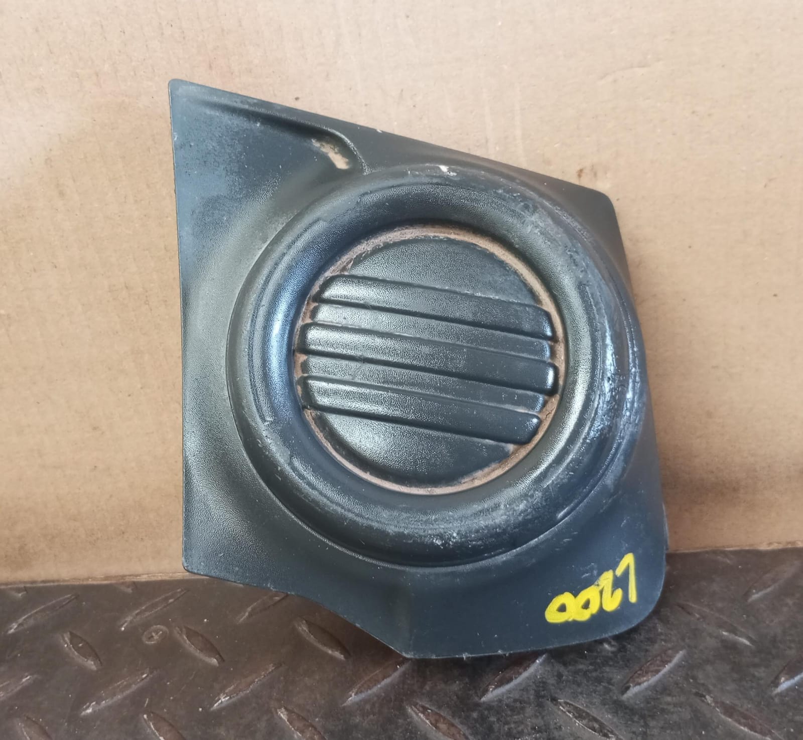 Tapa de neblinero izquierdo mitsubishi l200 2016 2017 2018 2019