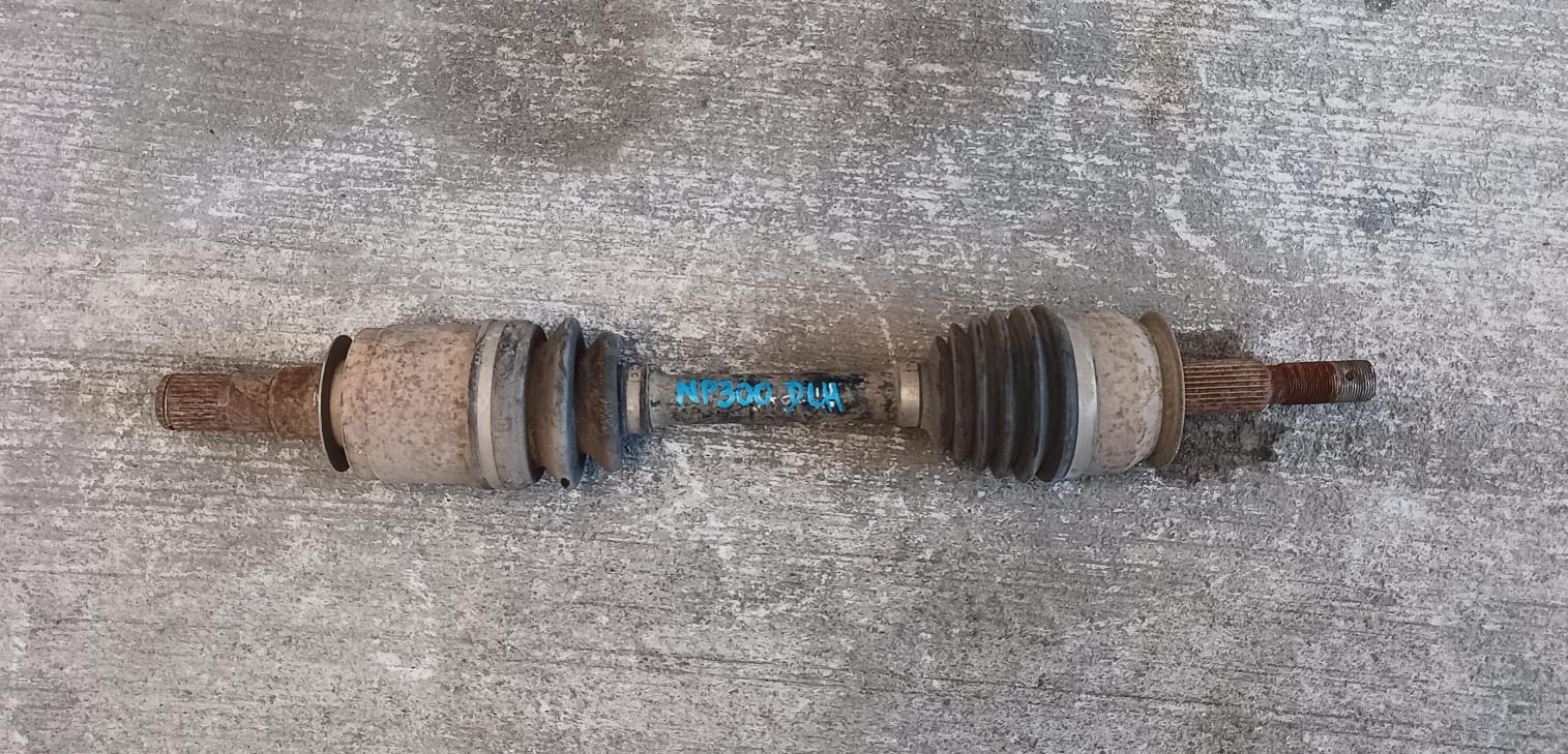 Homocinetica delantera izquierda nissan np300 2016 2017 2018 2019 2020