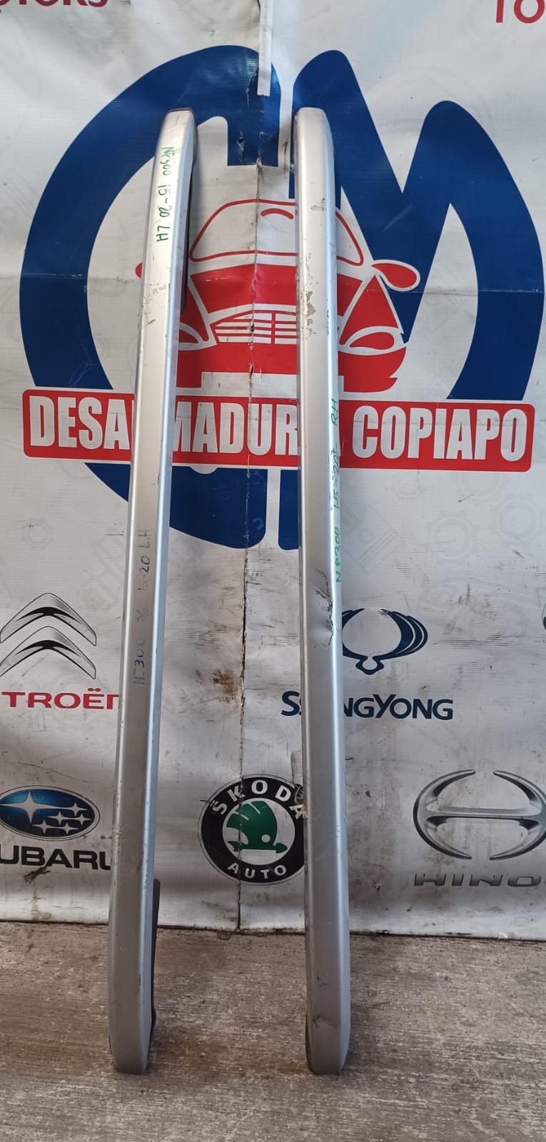 Barras de techo (par) nissan np300 2016 2017 2018 2019 2020