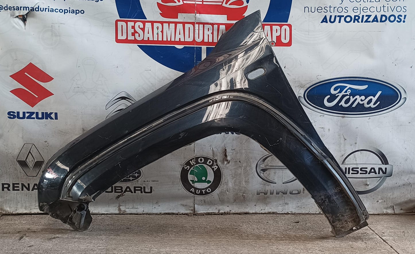 Tapabarro izquierdo volkswagen amarok 2010 2011 2012 2013 2014 2015 2016 2017 2018 2019 2020 2021 2022 2023