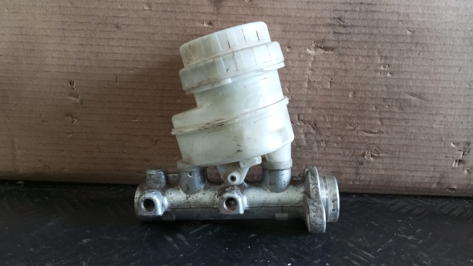 Bomba de freno mitsubishi montero 2011 2012 2013 2014